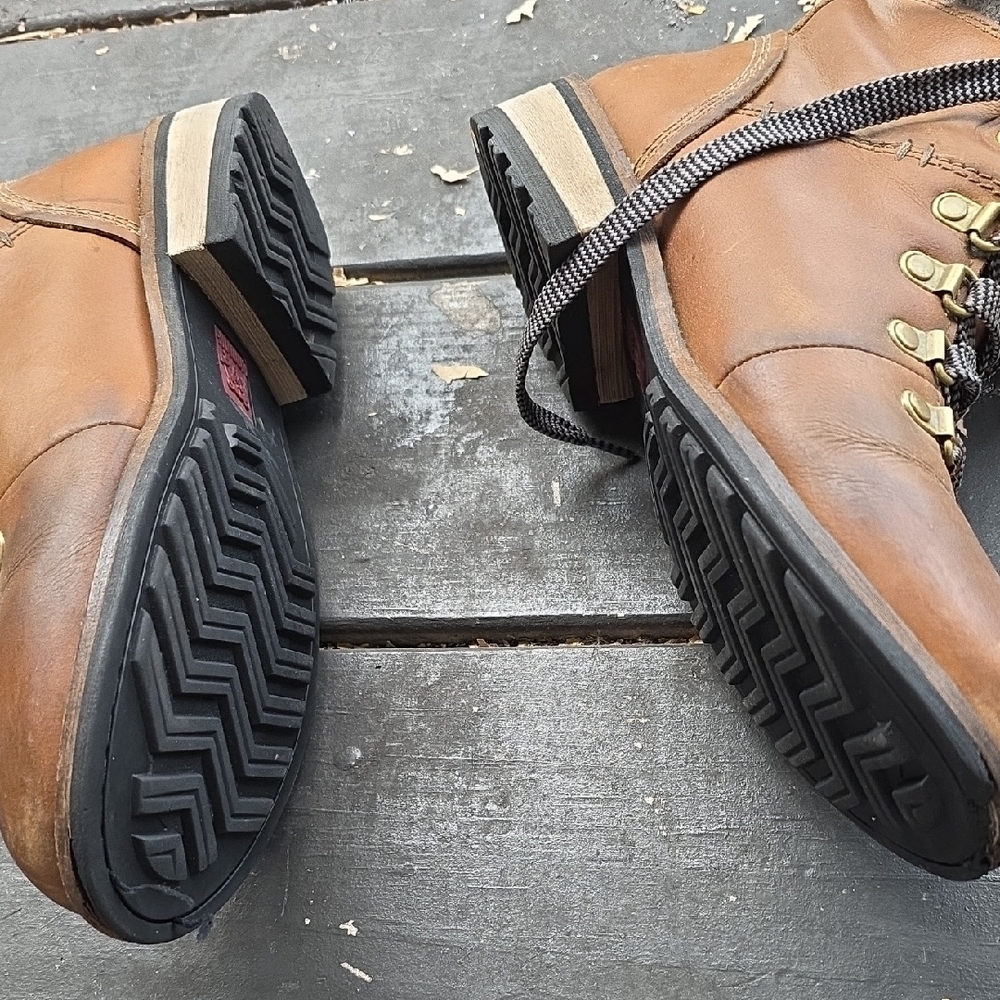 Kodiak Women's Brown Leather Boots with Gray Details - Picture 9 of 13